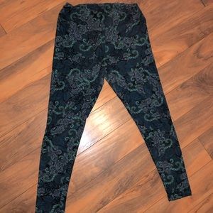 LulaRoe TC Tall and Curvy leggings